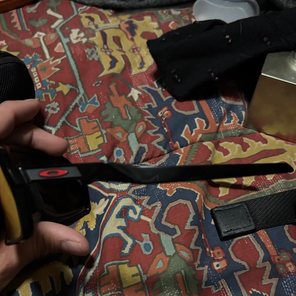 Oakley Textured Black Sunglasses Case - Picture 3 of 7